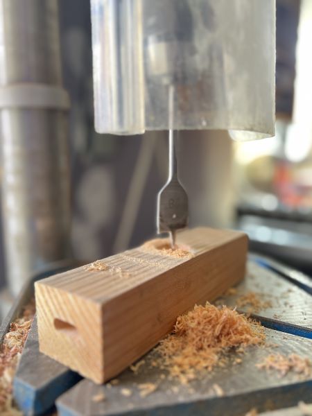 outil stationnaire pour percer le bois
